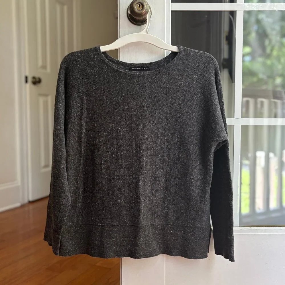 Banana Republic Factory soft lightweight